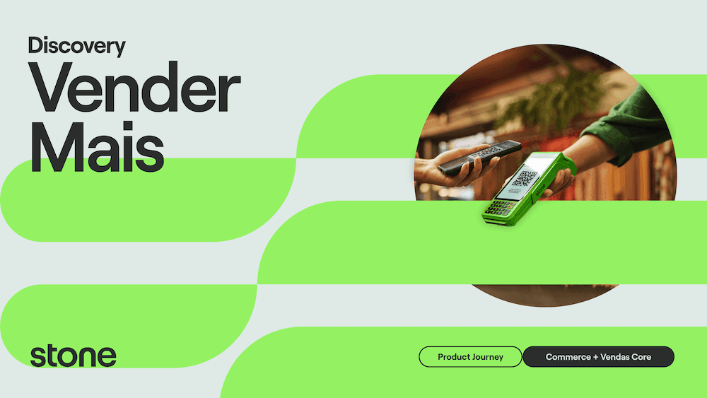 A discovery deck cover titled “Vender Mais” (Sell more), showing a customer paying by phone at a Stone card machine.